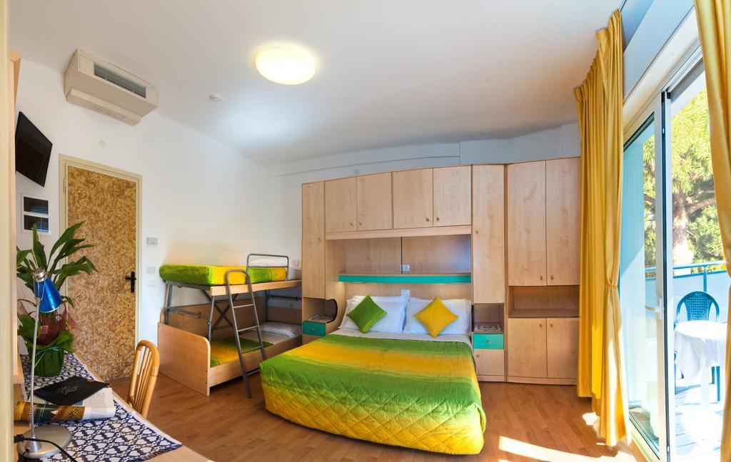 Hotel Gimm Bibione Habitación foto